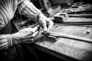 Alte fast ausgestorbene Berufe - der Geigenbauer